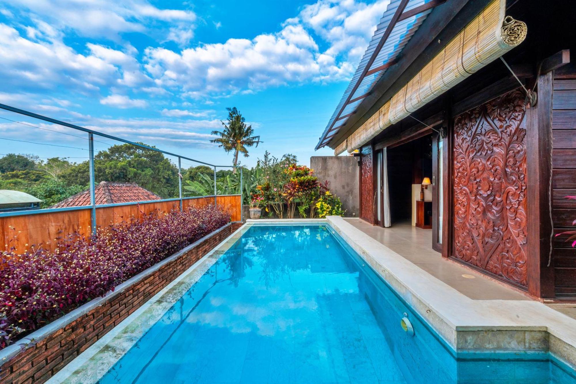 Sri Abi Ratu Villas Sukawati  Exterior photo