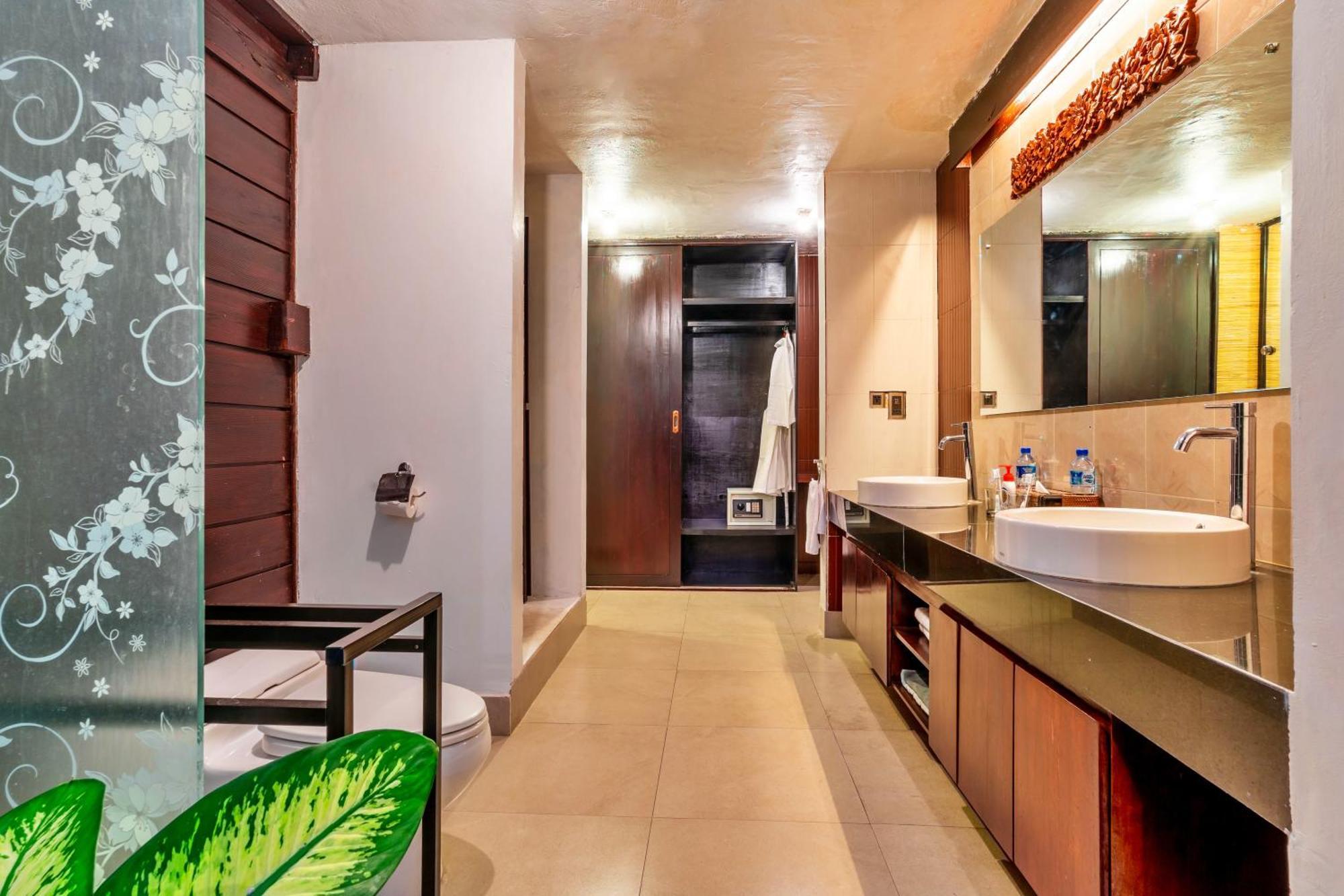 Sri Abi Ratu Villas Sukawati  Exterior photo
