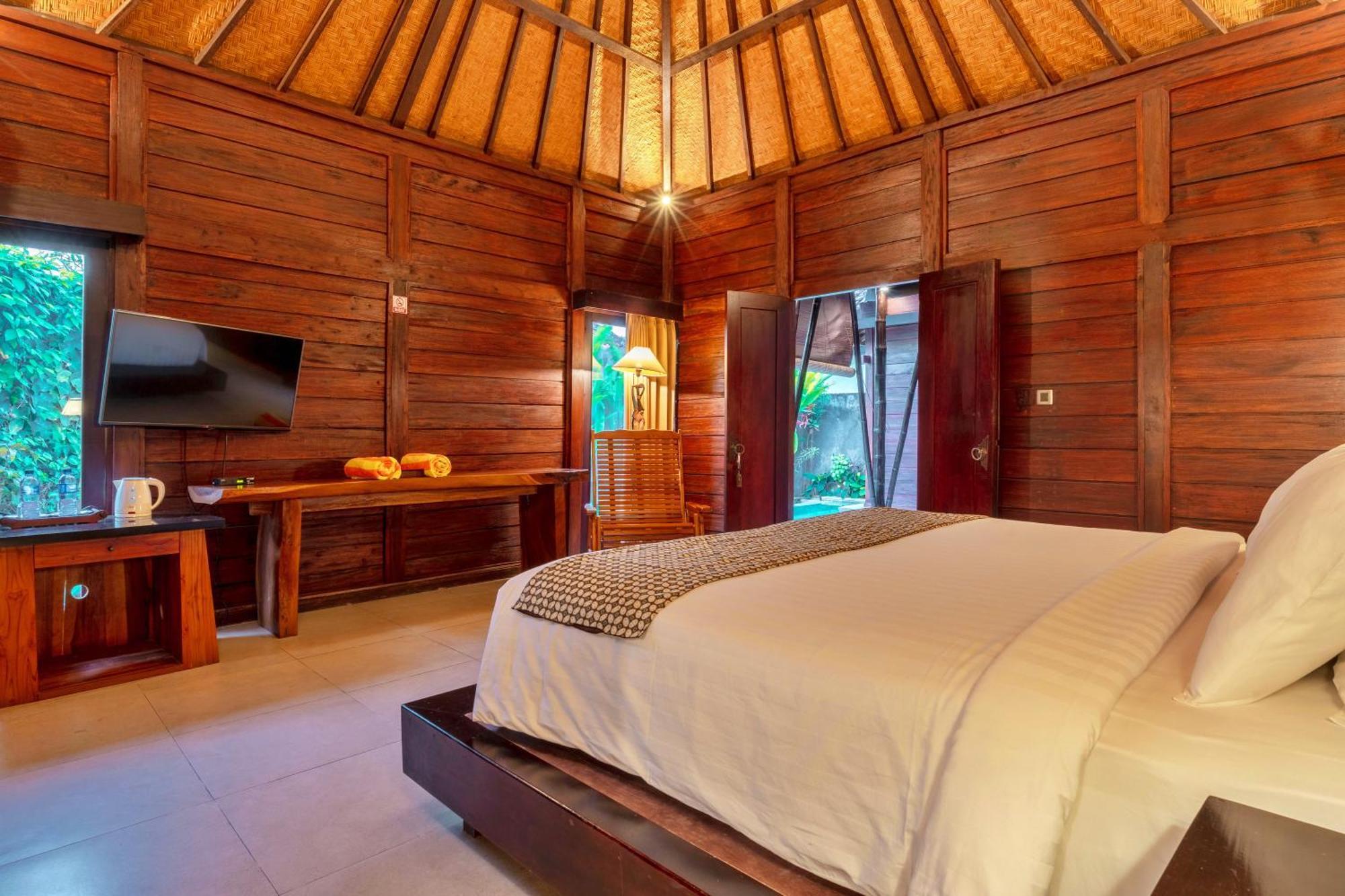 Sri Abi Ratu Villas Sukawati  Exterior photo
