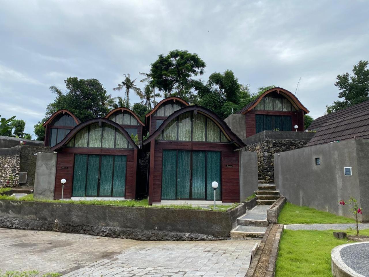Sri Abi Ratu Villas Sukawati  Exterior photo